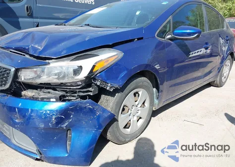 2017 Kia Forte Lx z USA, uszkodzony, nr VIN 3KPFK4A73HE110678